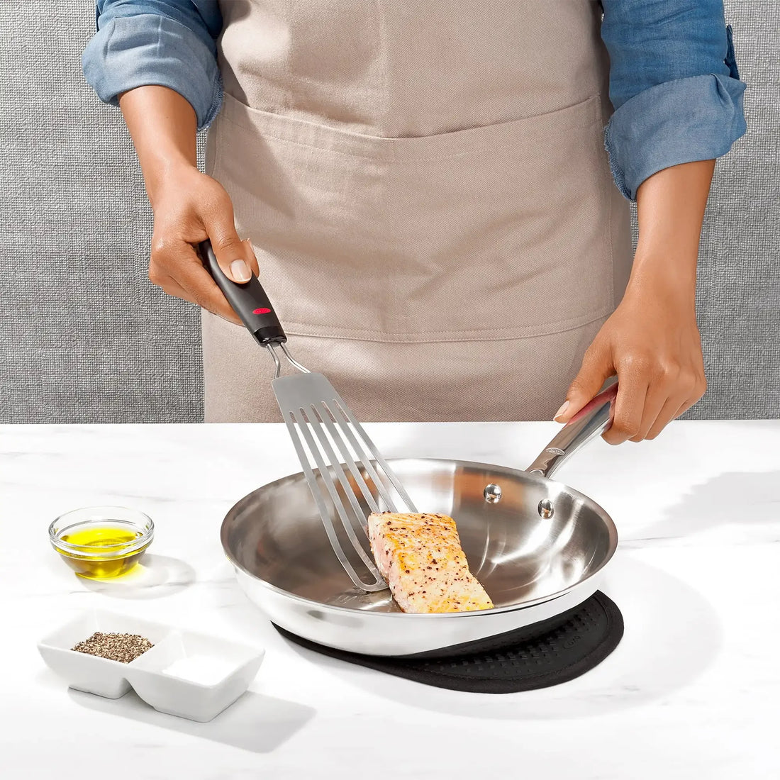 13" Fish Turner Spatula, Flexible Non-Scratch Kitchen Tool